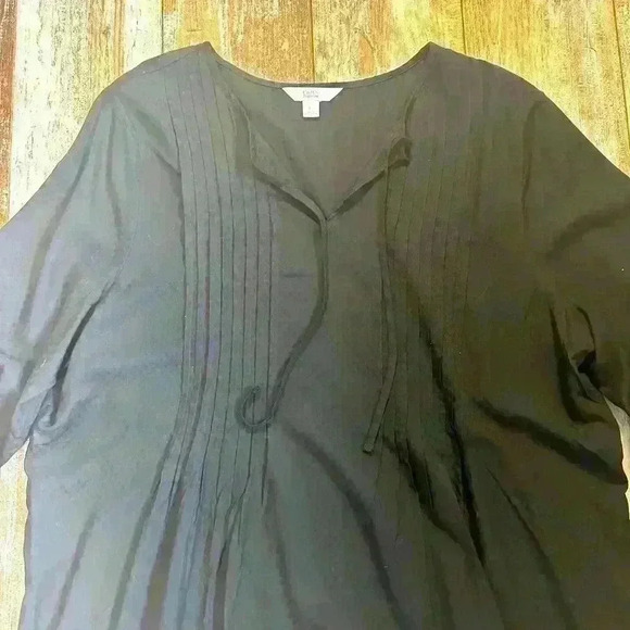 Women’s split neck black tunic length peasant top with 3/4 sleeves, size L - Picture 2 of 4